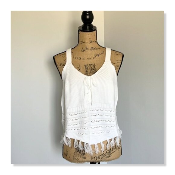 No Boundaries Sweater Tank Top with Fringe Hem Sz XL (15-17) NWT - Picture 4 of 12